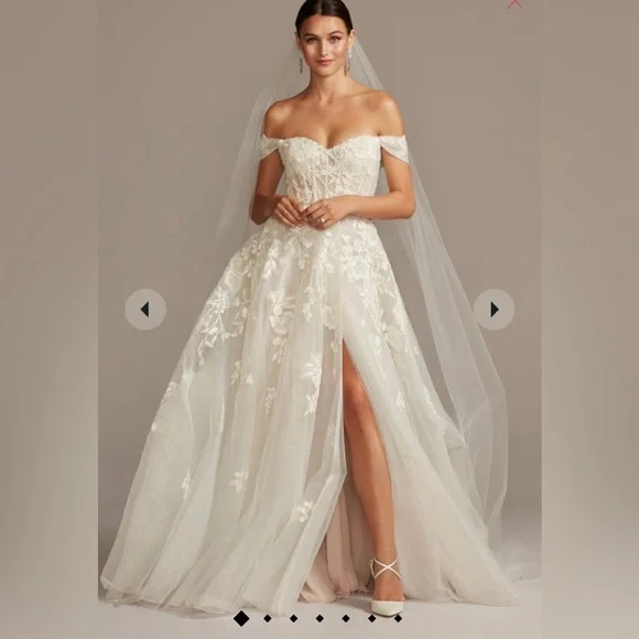 *SOLD* David’s Bridal Galina Signature Wedding Gown NWT - Picture 1 of 12